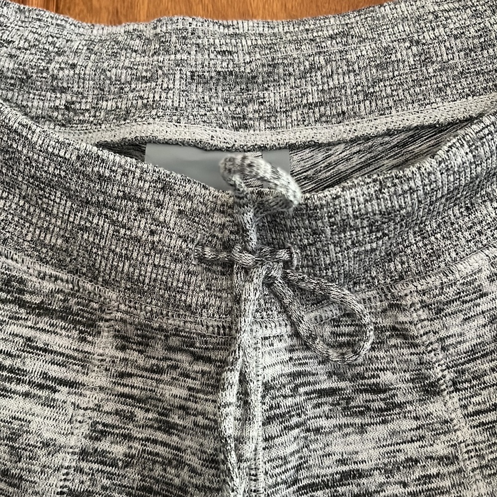 NWT Athleta Techie Sweat Ankle Pant Size: Medium - Picture 3 of 14